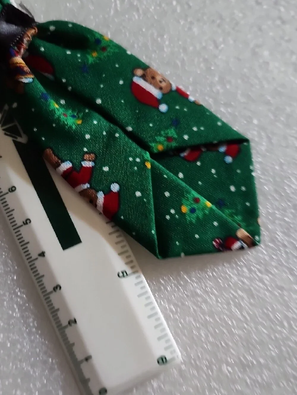 Pookie's Party Clothes Green Holiday Slip-Over Dog Collar Tie